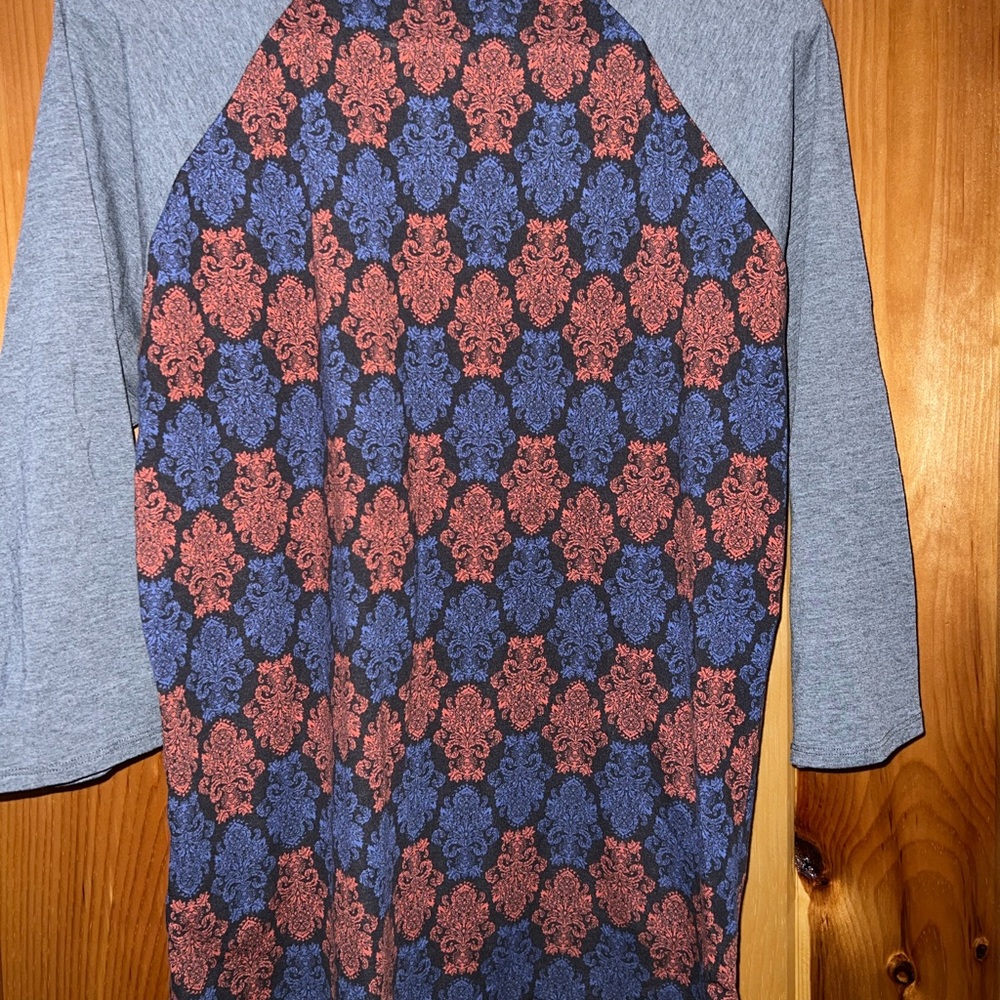LuLaRoe Raglan Top in Blue and Rust Damask